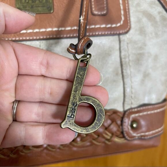 BOC Purse. In excellent condition, minor ding on one corner. - Picture 3 of 12